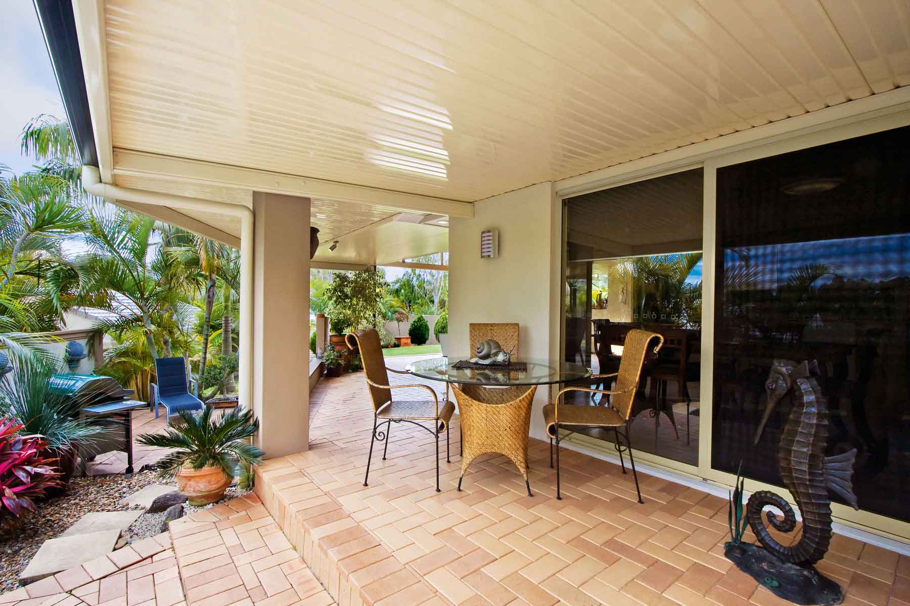 veranda stratco